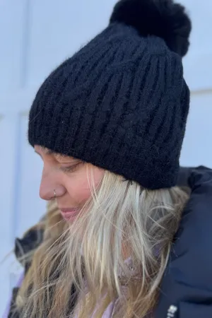 Black Knit Fuzzy Lined Hat