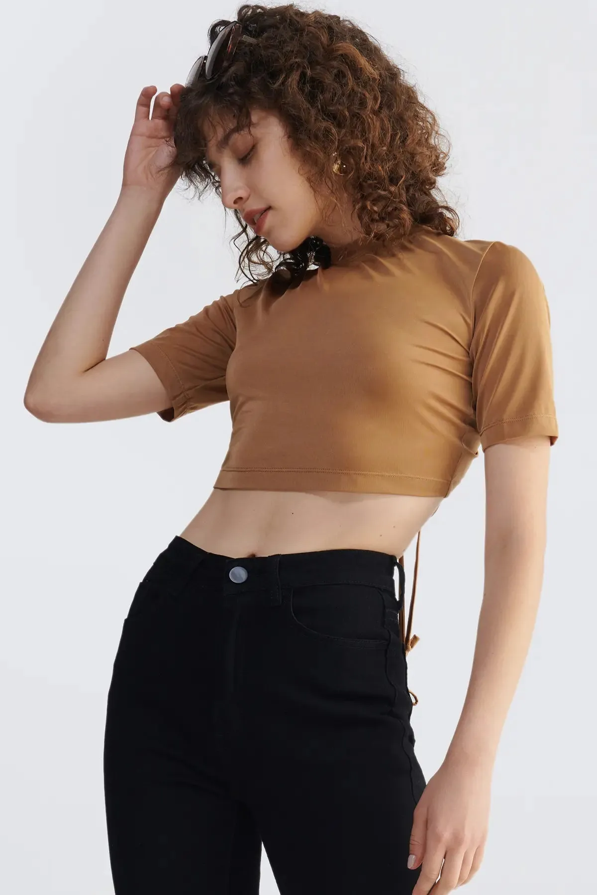 Cut Out Ruched Tie Back Crop Tee