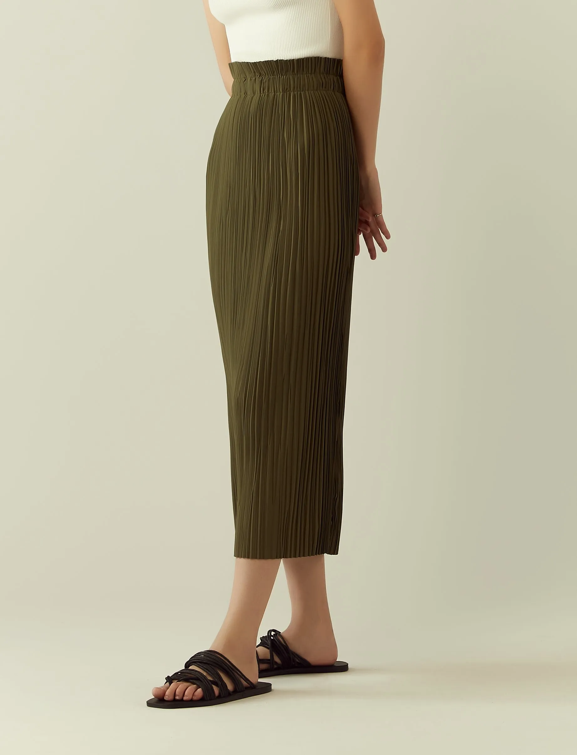 pleated midi skirt